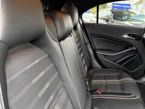 Mercedes-Benz A Class 1.5 A180d Sport Edition 7G-DCT Euro 6 (s/s) 5dr 11