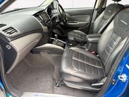 Mitsubishi L200 2.4 L200 Barbarian DI-D Auto 4WD 12