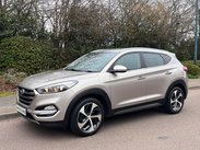 Hyundai TUCSON 2.0 CRDi Premium Auto 4WD Euro 6 5dr 54