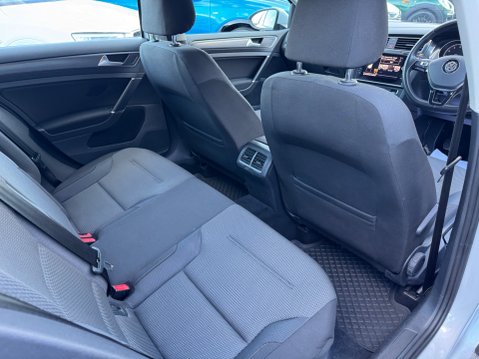 Volkswagen Golf SE NAVIGATION TSI EVO 35