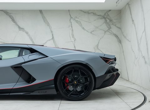 Lamborghini Revuelto 53