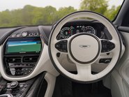 Aston Martin DBX 707 11