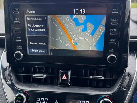 Toyota Corolla ICON TECH 9