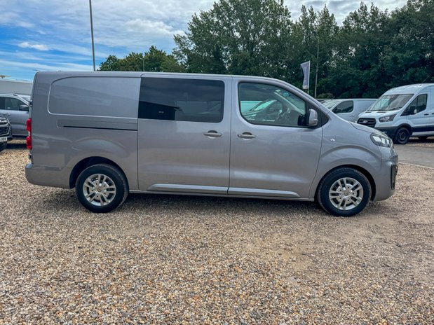 Vauxhall Vivaro Crew Cab LWB L2H1 Low Roof Sportive 2900 Air Con Sensors EURO 6 NO VAT 6