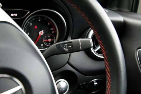 Mercedes-Benz CLA Class CLA 220 D AMG LINE 17