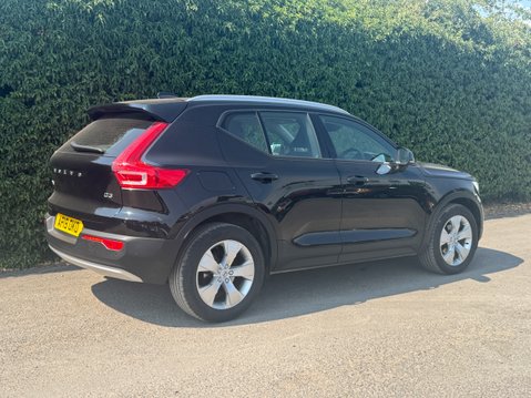 Volvo XC40 2.0 D3 Momentum SUV 5dr Diesel Auto Euro 6 (s/s) (150 ps) 29