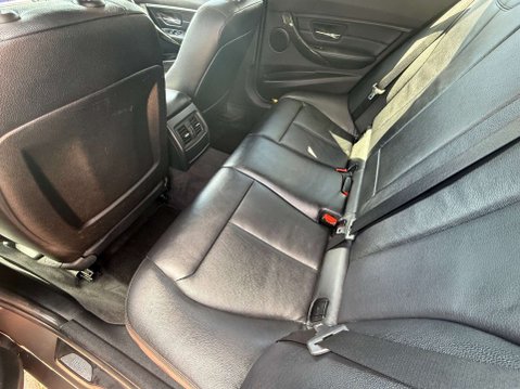 BMW 3 Series 2.0 320d Luxury Touring 5dr Diesel Auto Euro 5 (s/s) (184 ps) 54