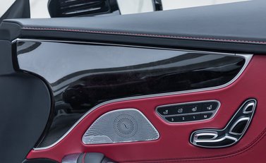 Mercedes-Benz S63 AMG Cabriolet 33