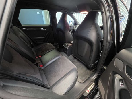 Audi RS4 4.2 FSI V8 Estate 5dr Petrol S Tronic quattro Euro 5 (450 ps) 22