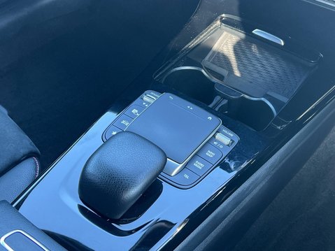 Mercedes-Benz A Class A 200 AMG LINE EXECUTIVE 33