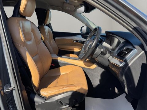 Volvo XC90 2.0 D5 Momentum Geartronic 4WD Euro 6 (s/s) 5dr 2