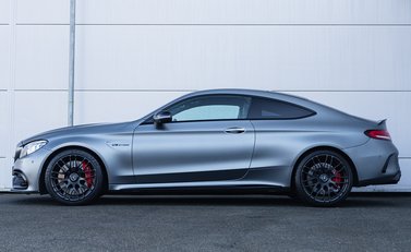 Mercedes-Benz C63 AMG S PREMIUM PLUS 3