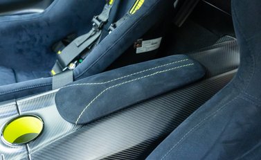 Aston Martin Vantage AMR Pro 31