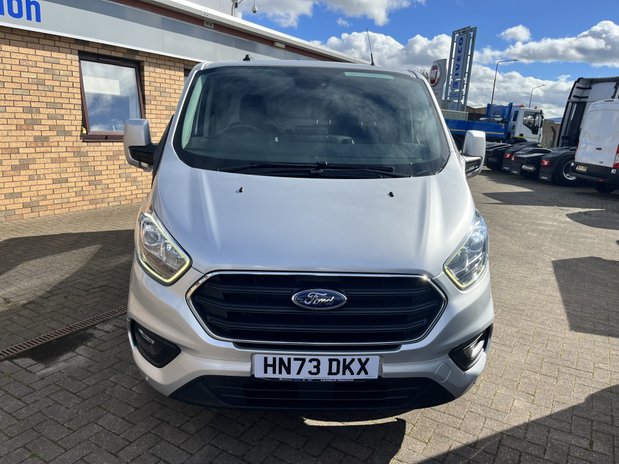 Ford Transit Custom Transit Custom 300 L2 Diesel FWD 2.0 Eco Blue 130ps Low Roof Limited Van 2