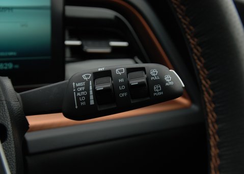 KGM Torres K40 HEV 8