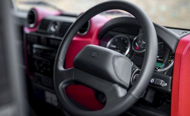 Land Rover Defender 90 Autobiography Edition 11