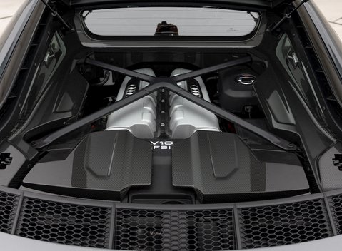 Audi R8 V10 Performance Carbon Black 30