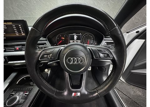 Audi A4 3.0 TDI V6 S line Estate 5dr Diesel S Tronic quattro Euro 6 (s/s) (218 ps) 64