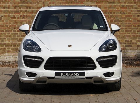 Porsche Cayenne GTS 2