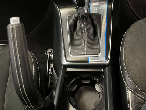 Volvo V40 2.0 V40 R-Design Nav D3 Auto 5dr 21