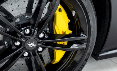 Ferrari GTC4 Lusso V12 25