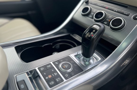 Land Rover Range Rover Sport 3.0 SDV6 AUTOBIOGRAPHY DYNAMIC AUTO 17
