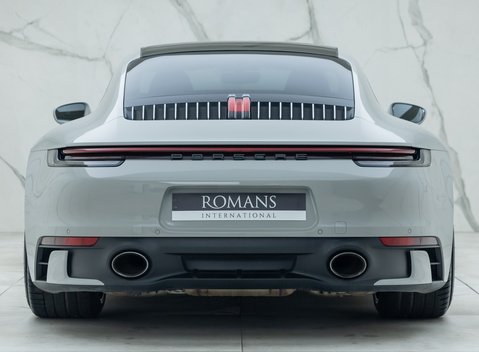 Porsche 911 Carrera 4S (992) 5