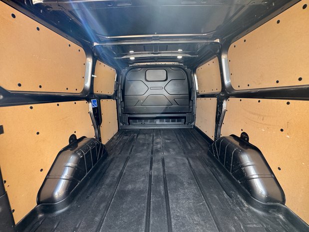 Ford Transit Custom AUTO SWB L1H1 Low Roof Sport 320 Air Con Alloys Sensors Cam EURO 6 9