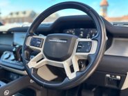 Land Rover Defender 3.0 FIRST EDITION MHEV 31