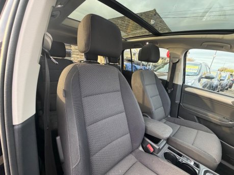 Volkswagen Touran SE FAMILY TDI BLUEMOTION TECHNOLOGY DSG 9