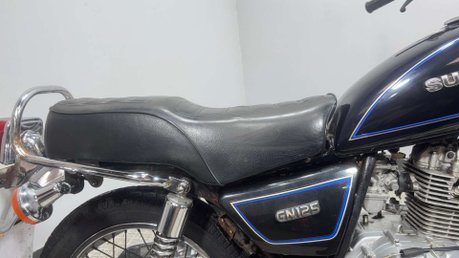 Suzuki GN 1996 CLASSIC 125CC PROJECT BIKE SPARES OR REPAIR LEARNER BIKE 22