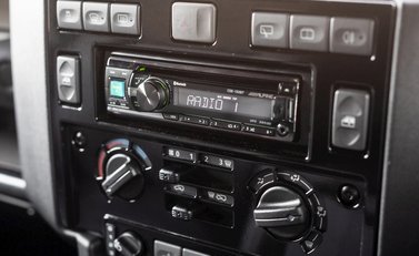 Land Rover Defender 90 Adventure Edition 17