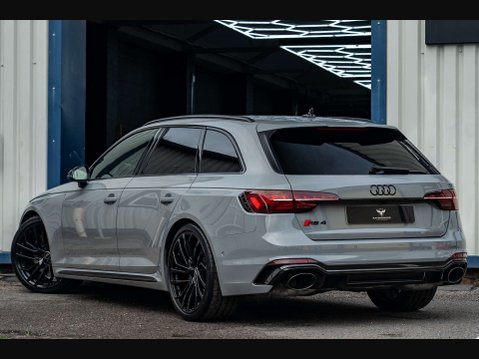 Audi A4 2.9 RS 4 Carbon Black TFSI Quattro Auto 4WD 5dr 31