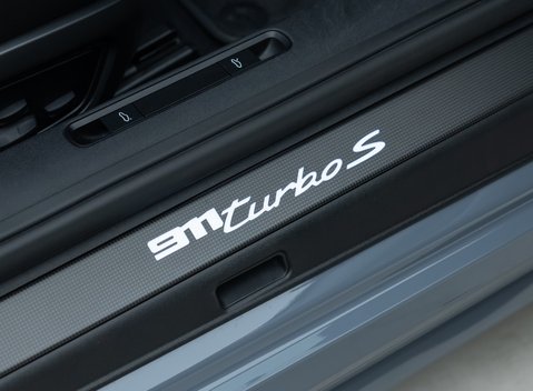 Porsche 911 Turbo S CABRIOLET (992) 31
