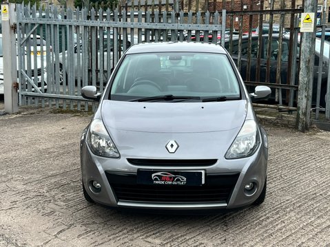 Renault Clio DYNAMIQUE TOMTOM 16V 8