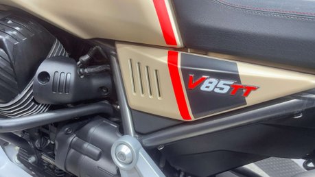 Moto Guzzi V85 TT 850 2021 ONLY 11K HISTORY FULL LUGGAGE ADVENTURE BIKE 49