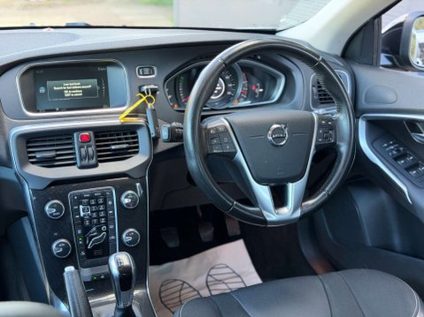 Volvo V40 2.0 V40 Momentum Nav+ D2 5dr 14