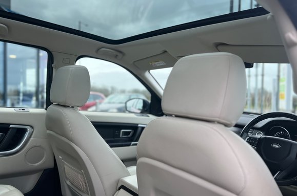 Land Rover Discovery Sport 2.2 SD4 HSE LUXURY AUTOMATIC 23