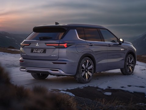 Mitsubishi Outlander 3