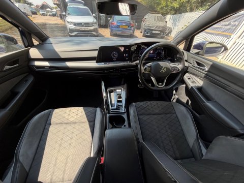Volkswagen Golf R-LINE ETSI DSG 27