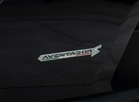 Lamborghini Aventador S LP 740-4 ROADSTER 32