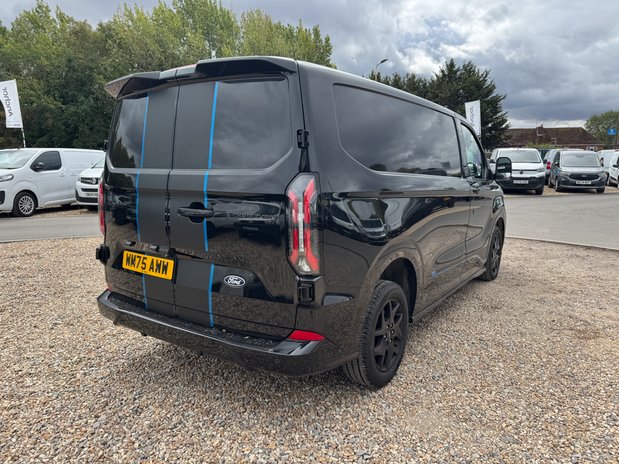 Ford Transit Custom AUTO SWB L1H1 (SOLD CM) Low Roof Sport 320 Air Con 165 Bhp Alloys Sensors C 6