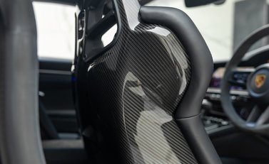 Porsche 911 GT3 (992) 18