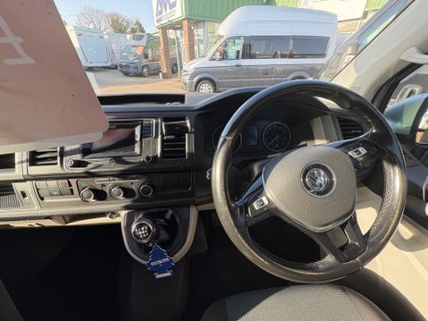 Volkswagen Transporter 22