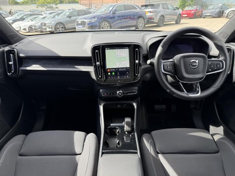 Volvo XC40 Recharge Twin 82kWh Core SUV 5dr Electric Auto AWD (408 ps) 29