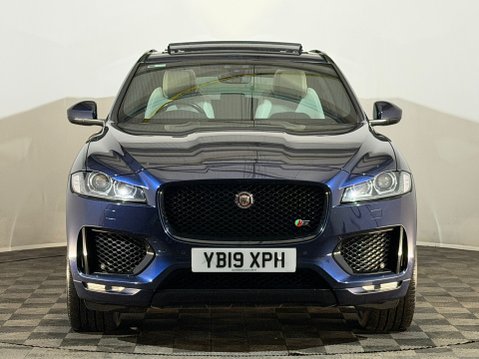 Jaguar F-Pace S AWD 2