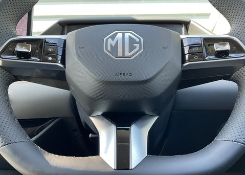 MG MG4 EV 64kWh PREMIUM LONG RANGE 22