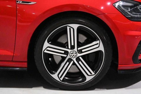 Volkswagen Golf R TSI 4MOTION DSG 42