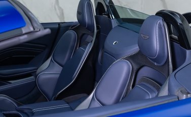 Aston Martin V12 Vantage ROADSTER 39