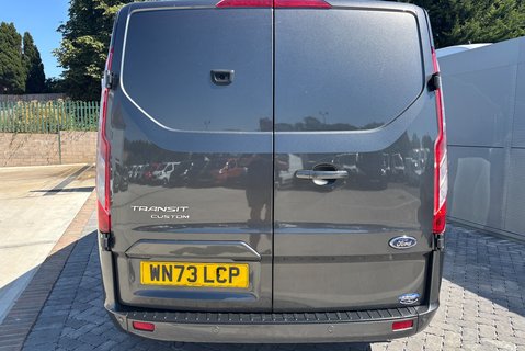 Ford Transit Custom 320 L1 Limited 170 ps Panel Van - Automatic 11